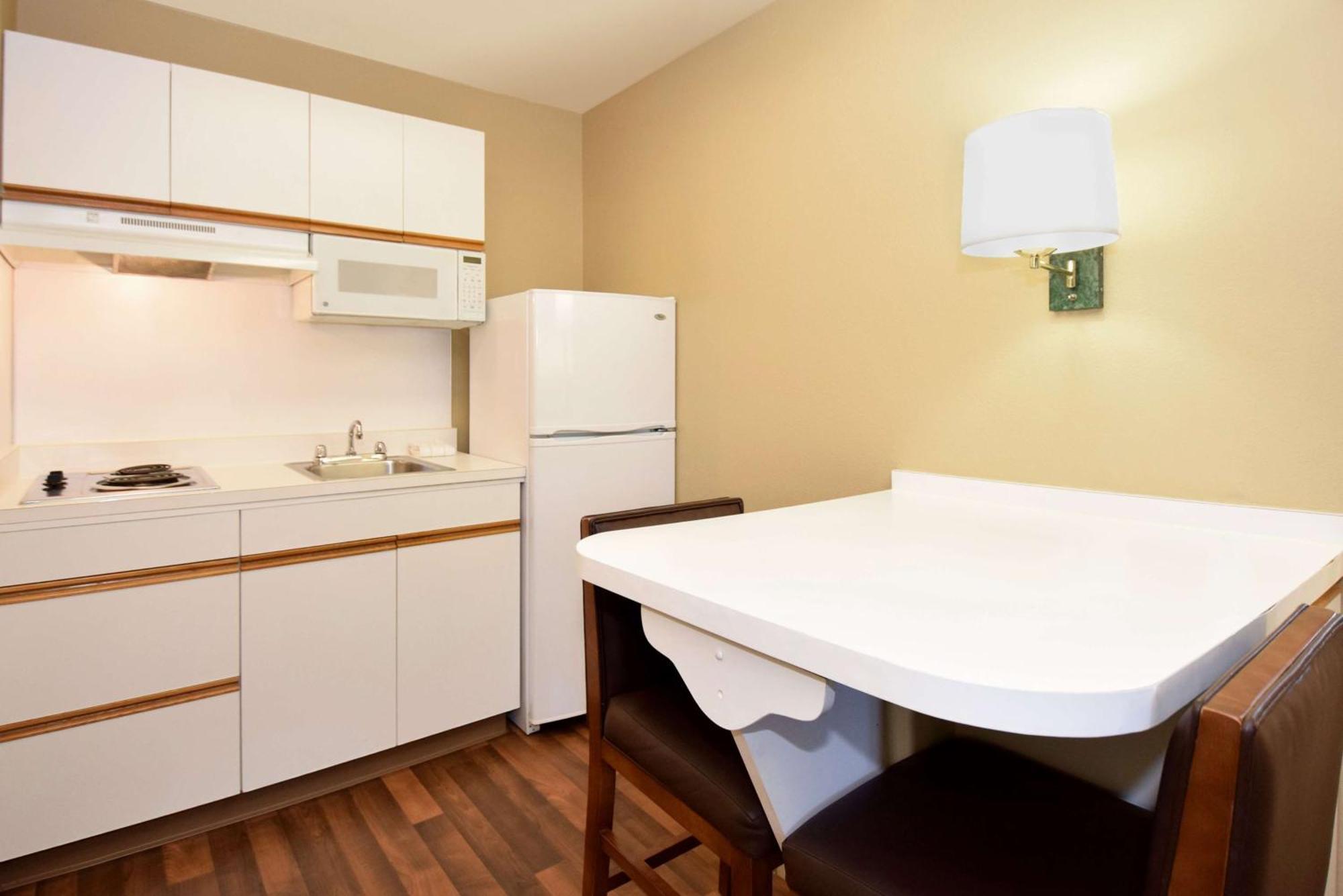 Extended Stay America Select Suites - Durham - University - Ivy Creek Blvd Kültér fotó
